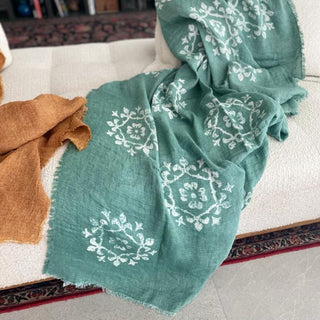 Ludovica Linen Throw Green