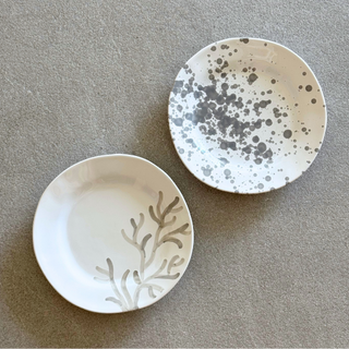 Riviera Grey Corals Starter Plate - Brush Collection