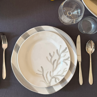 Riviera Grey Corals Starter Plate - Brush Collection