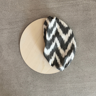 Black & White Ikat Wrappy Placemat