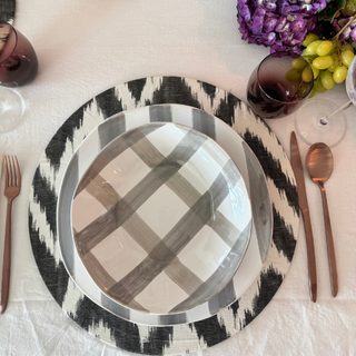 Black & White Ikat Wrappy Placemat