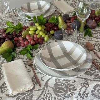 Cardi Linen Tablecloth